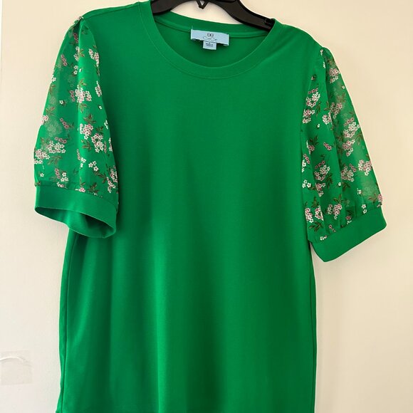 CeCe Green Mixed Media Green Top with Sheer Flower Sleeves - Picture 4 of 7